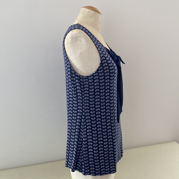 Jacob soft knit navy & white top with keyhole closure at back. Bow at front. S - Picture 3 of 11